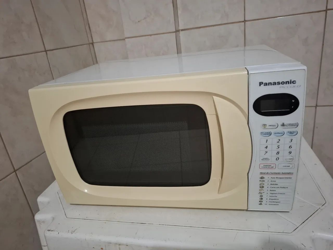 Micro-ondas Panasonic 23 litros impecável 