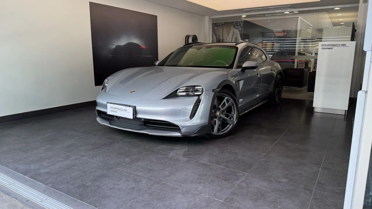 Porsche Taycan 4S Cross Turismo (elétrico) 2024