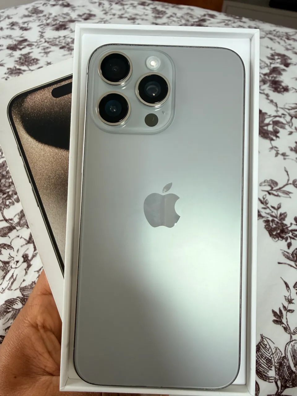 Vende-se iPhone 15 pro Max 256gb