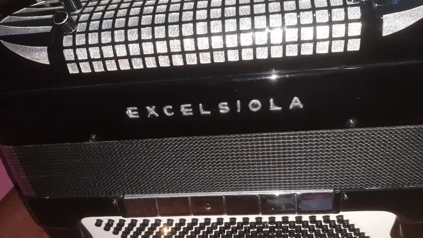 acordeon excelsiola dupla ressonância - Foto 2