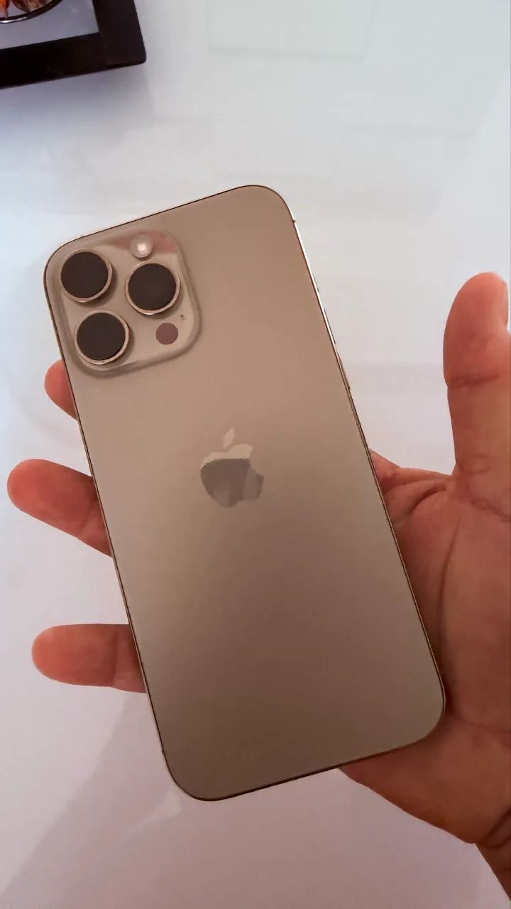 Vendo iPhone 16 Pro Max - Titânio Natural | 256GB