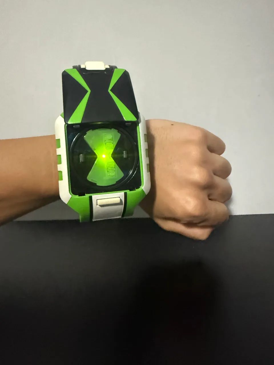 Relogio ben 10 Omniverse - Foto 2
