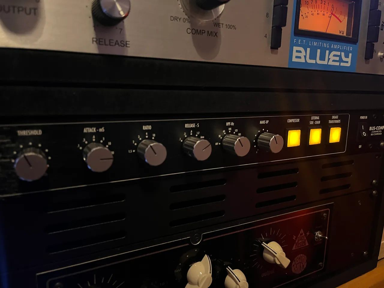 Warm Audio VCA Bus Compressor  - Foto 5