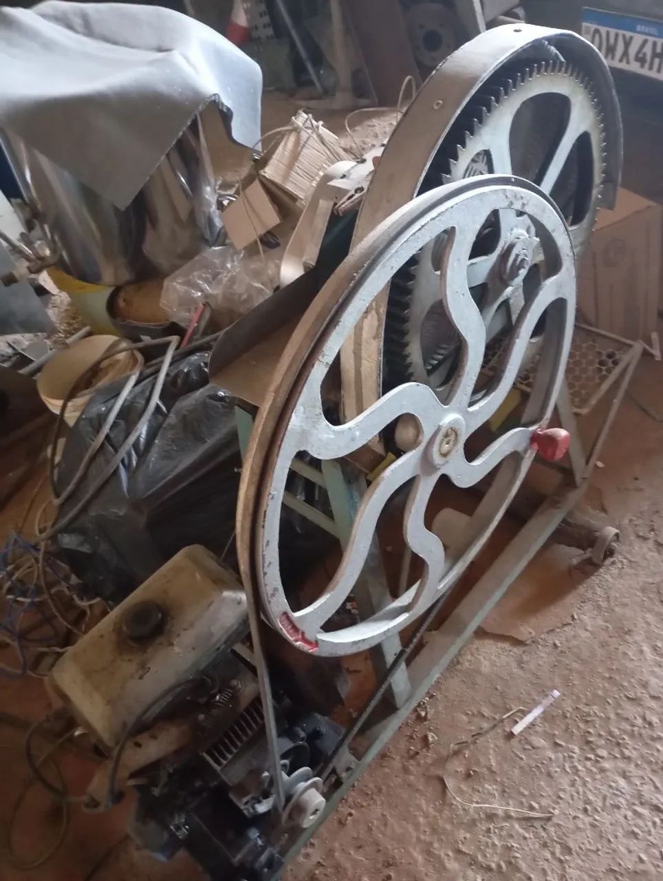 Moinho de cana com motor a combustível
