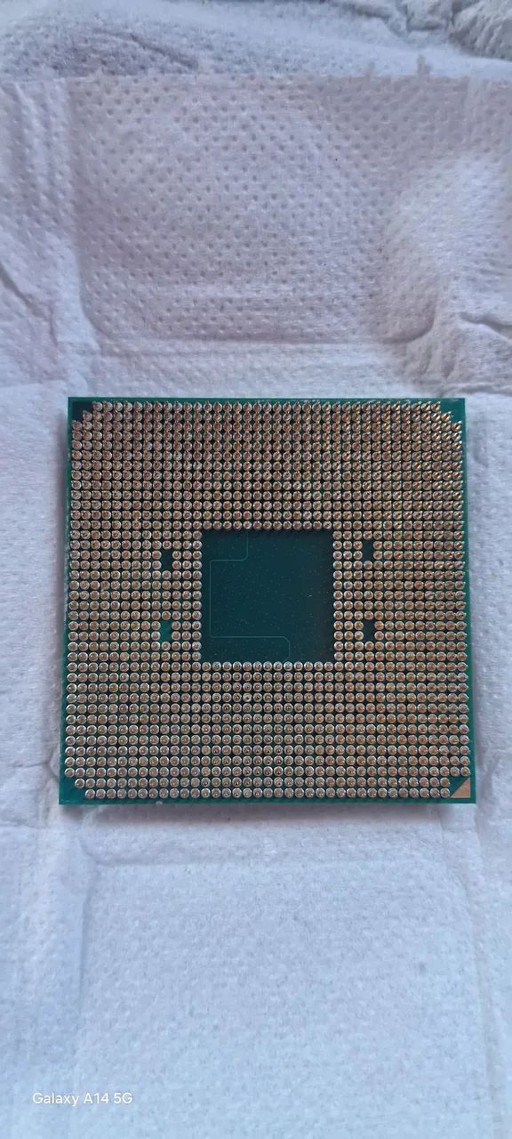 Amd Rayzen 3 2200G - Foto 2