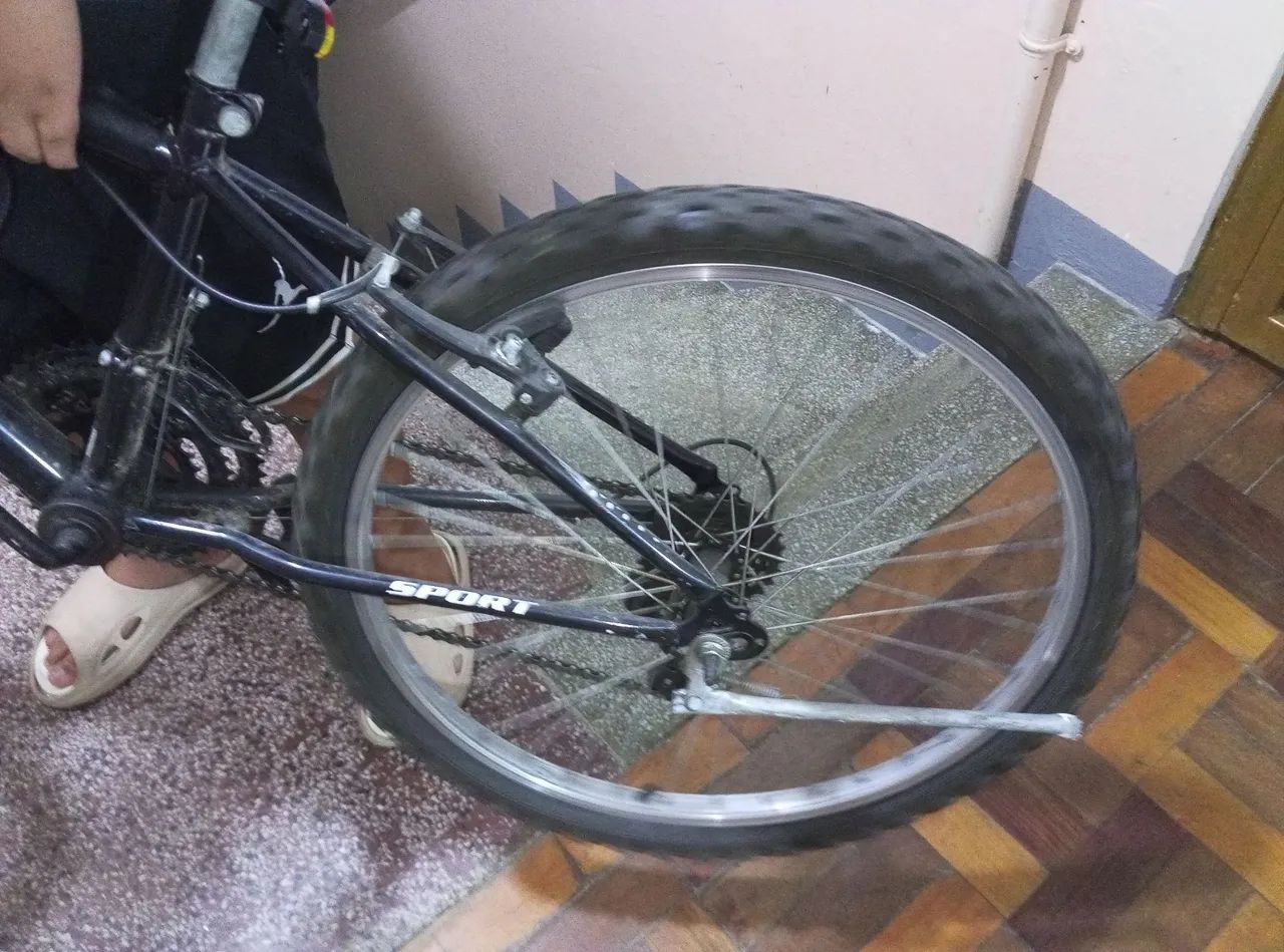 Bicicleta aro 24 usada - Foto 2