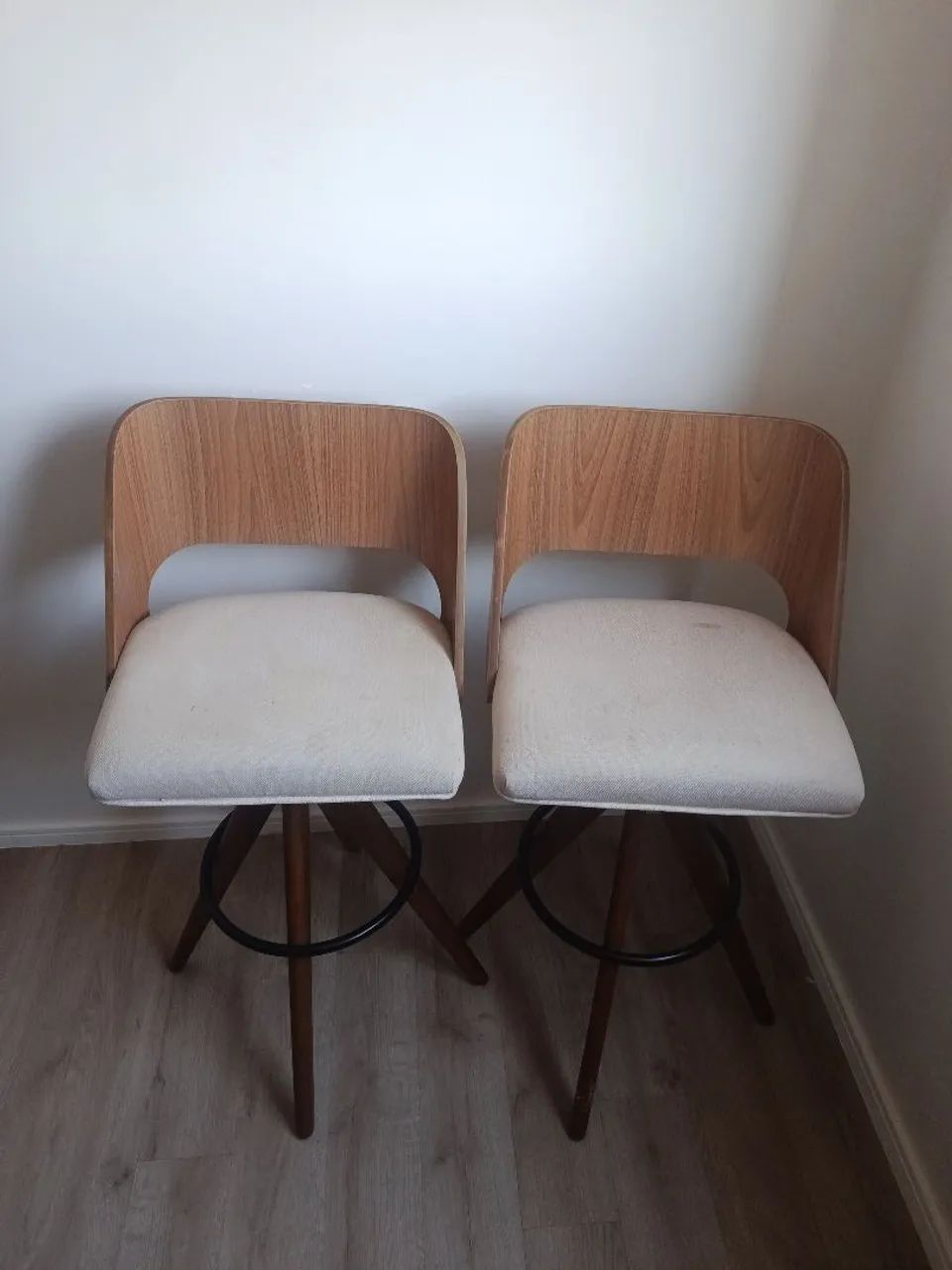 2 cadeiras ( banquetas) madeira maciça  - Foto 2