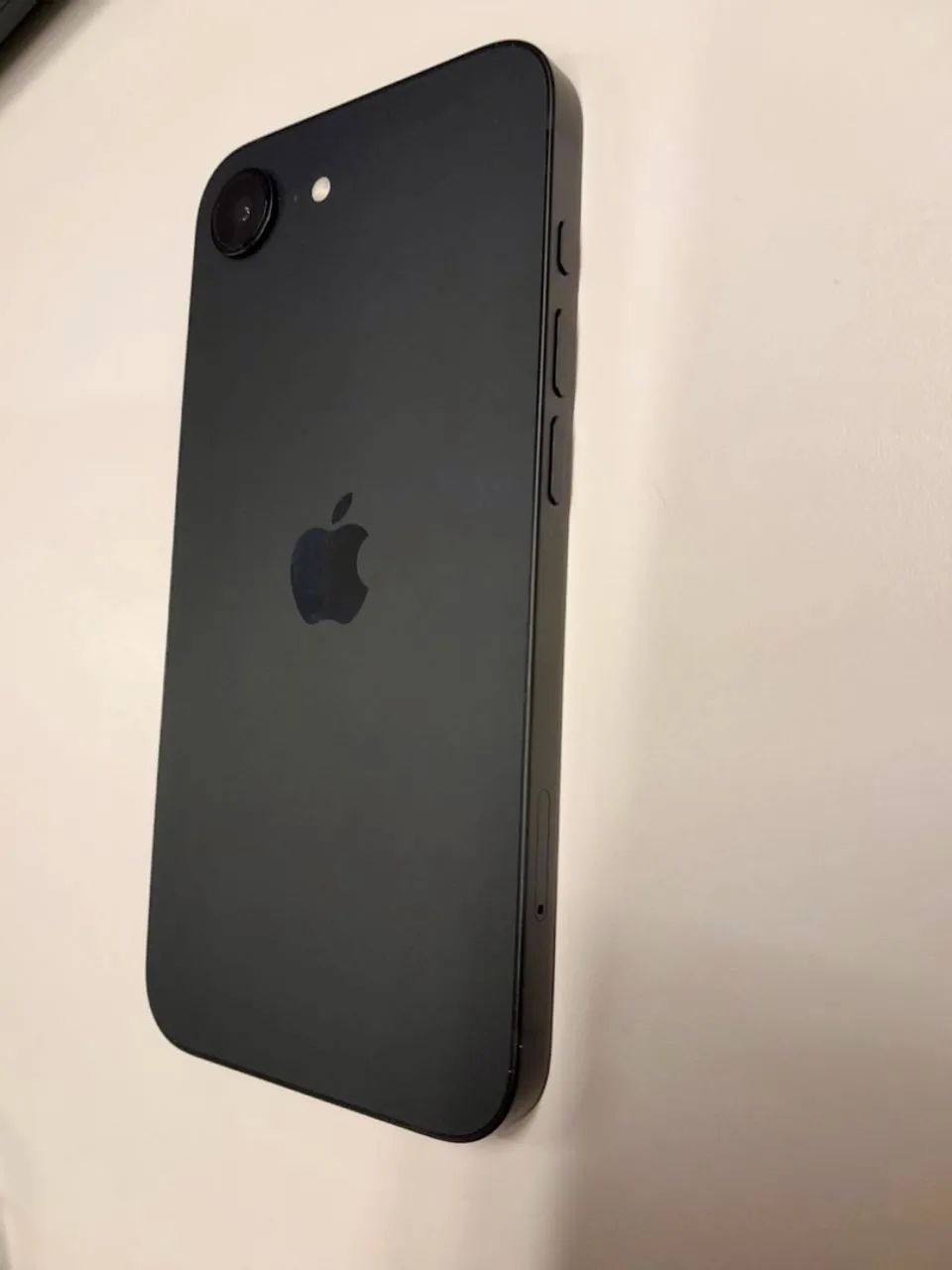 iPhone 16e 128Gb preto + cabo novo original Apple
