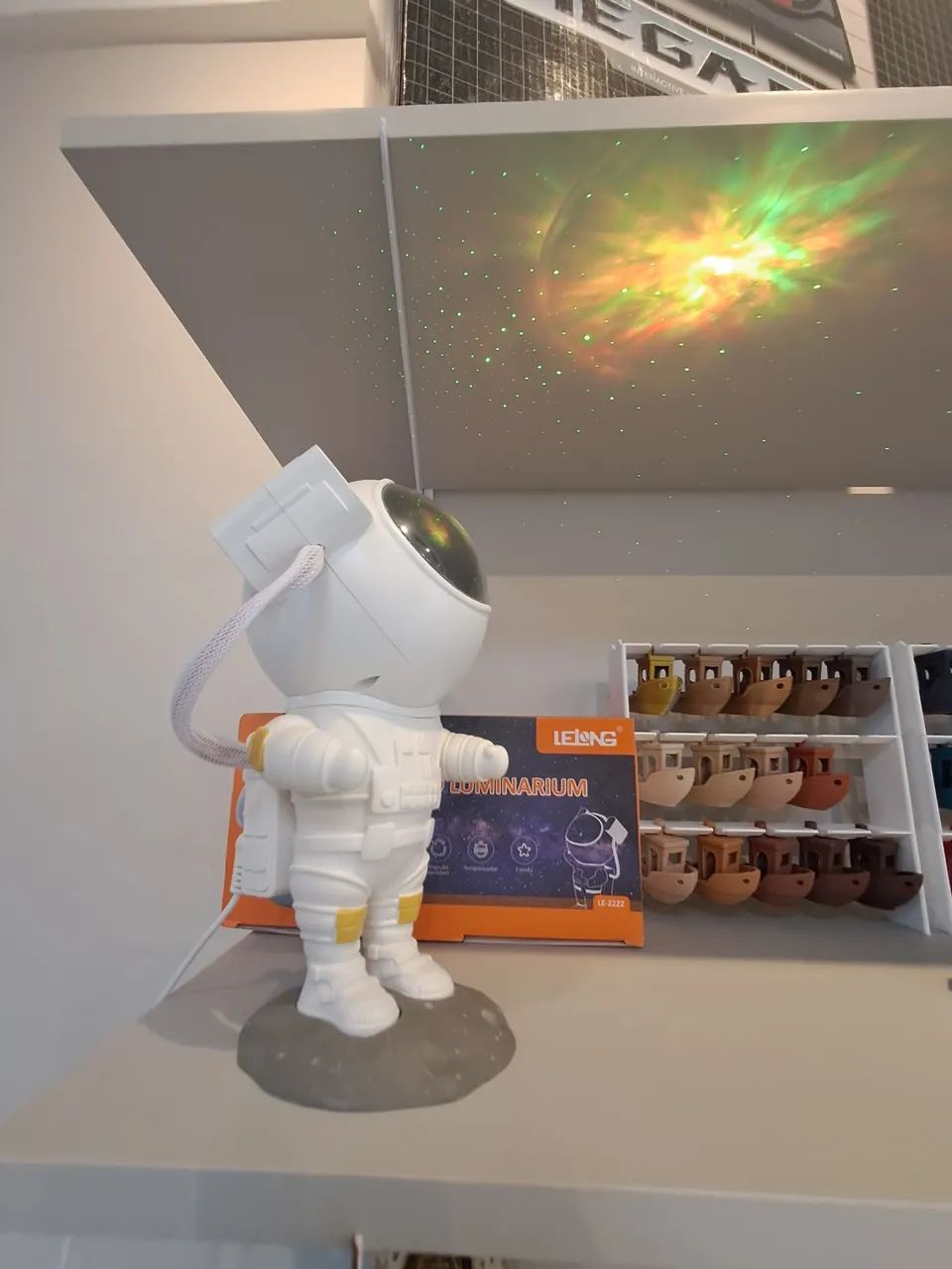 Luminária astronauta com controle remoto - Foto 2