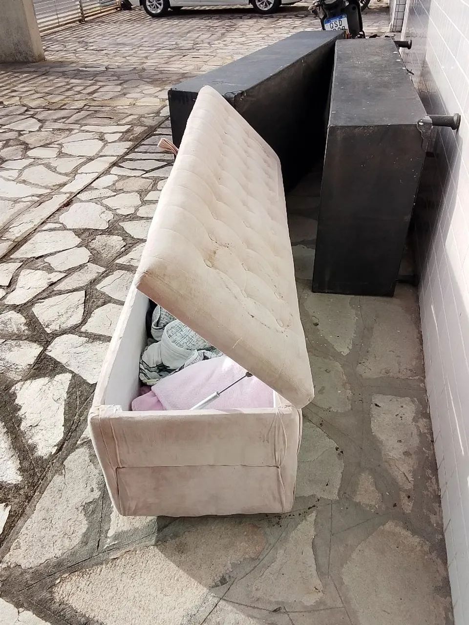 Baú Rosa ( Divã) + Base de cama solteiro  - Foto 3