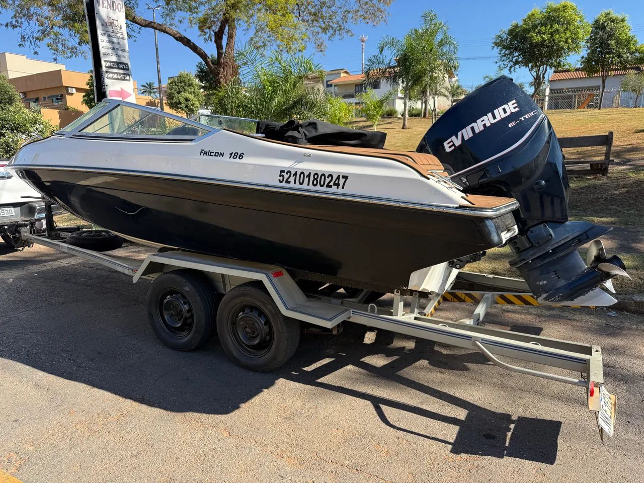 Lancha falcon 18pes