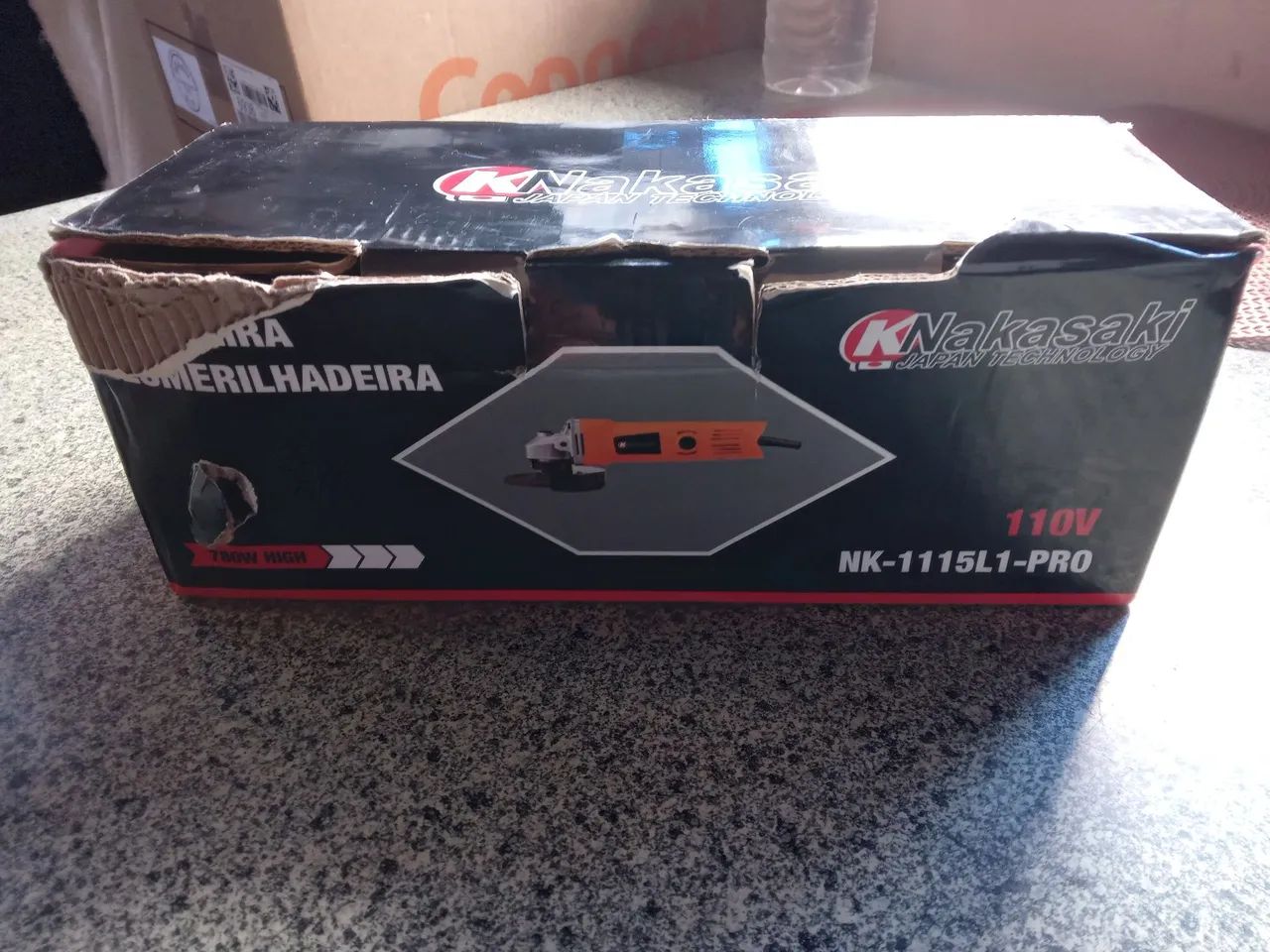 Esmerilhadeira nova