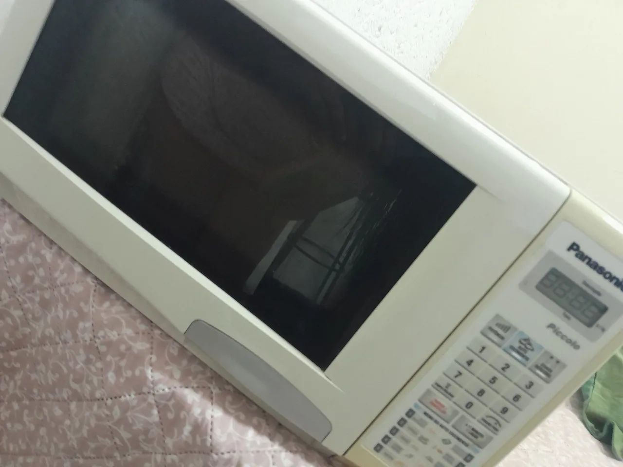 Vendo micro ondas funcionando 