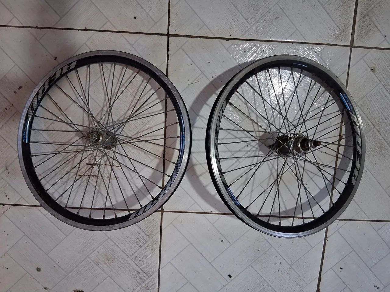 Bicicleta e peças  - Foto 2