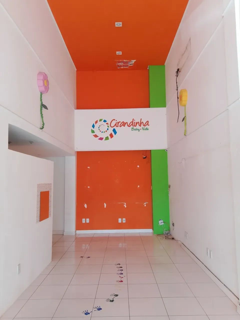 Loja com 52m² na Estrada do Coco