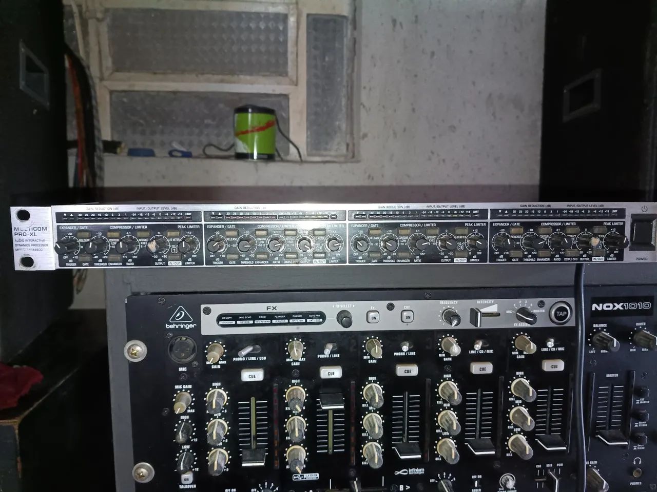 Pr é amplificador e crossover  - Foto 2