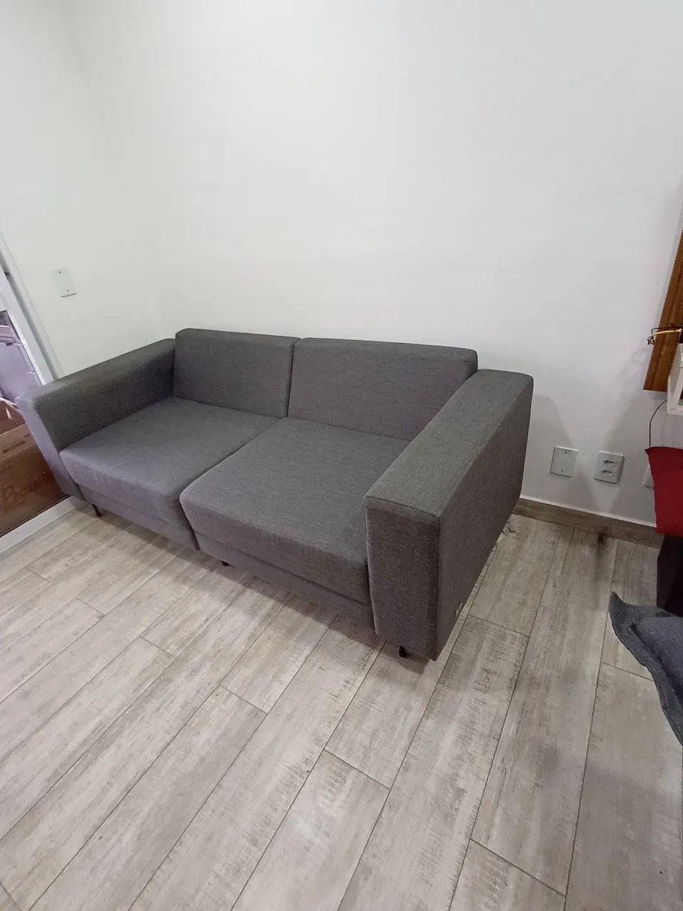 Vendo um sofa de dois lugares 