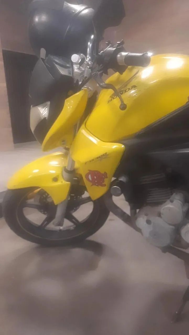 Cbr 300 - Foto 2