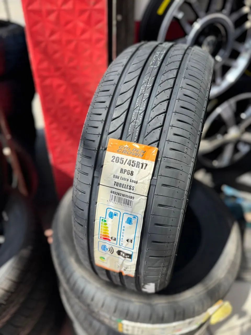 Pneu 205/45/17 novo - Peças para carros, vans e utilitários
