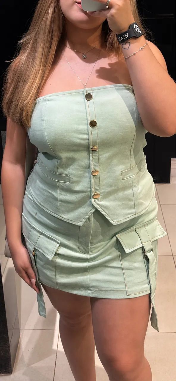 Conjunto cargo short saia e blusa tomara que caia
