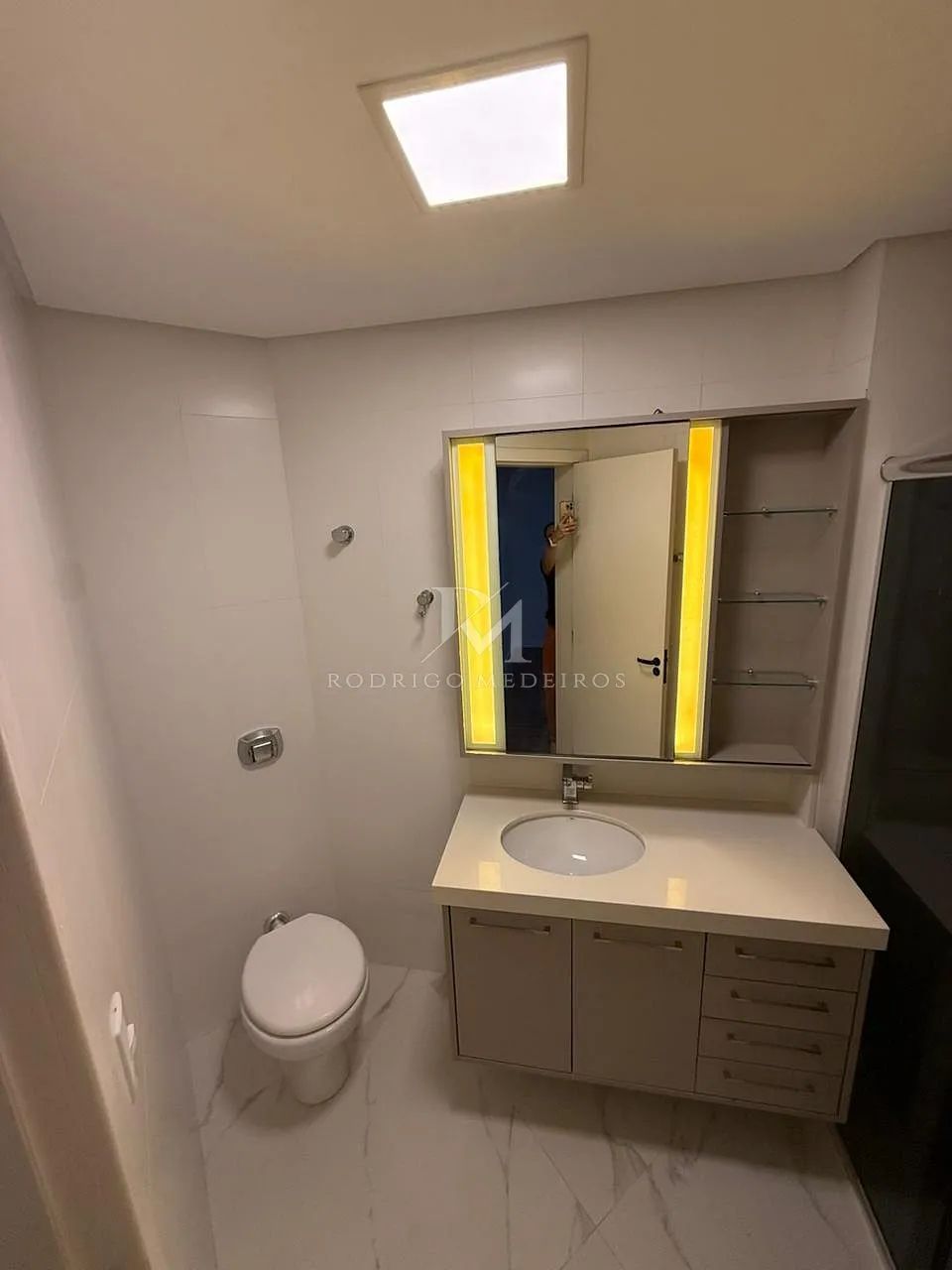 OPORTUNIDADE  APARTAMENTO 100% REFORMADO EM COQUEIROS - Foto 4