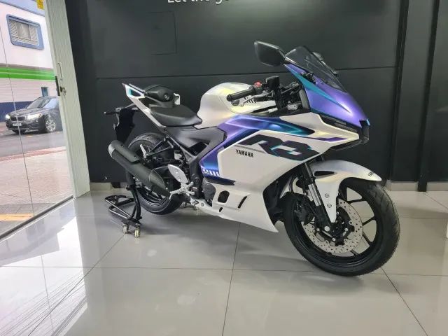 YAMAHA R3