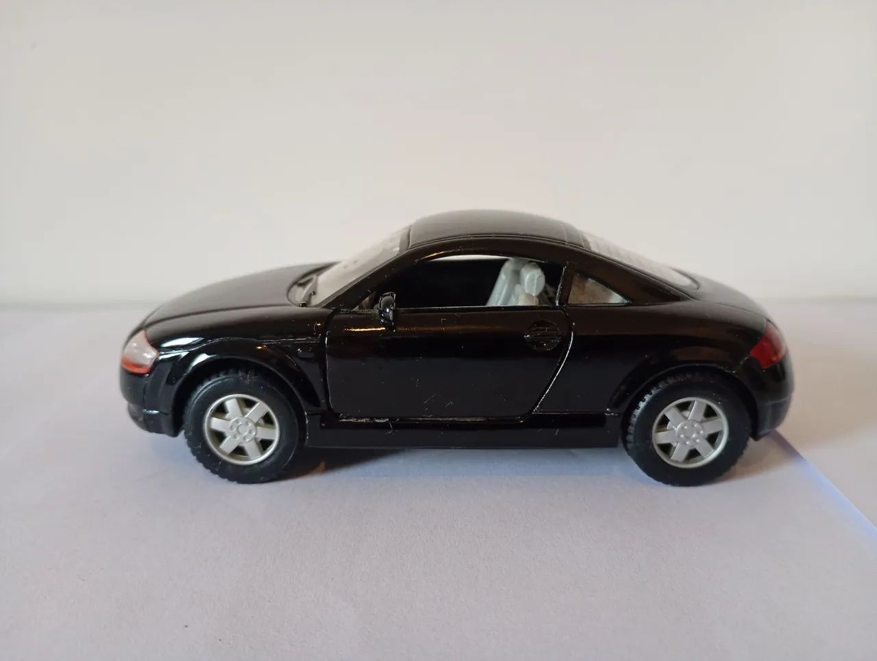 Kinsmart - Miniatura Audi TT - Valor Unitário  - Foto 5