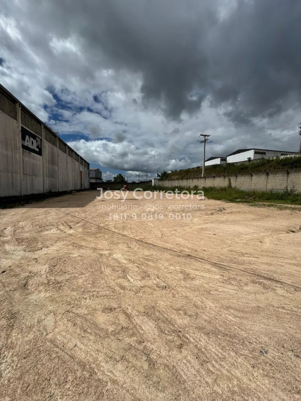 EXCELENTE GALPAO AS MARGENS BR 232