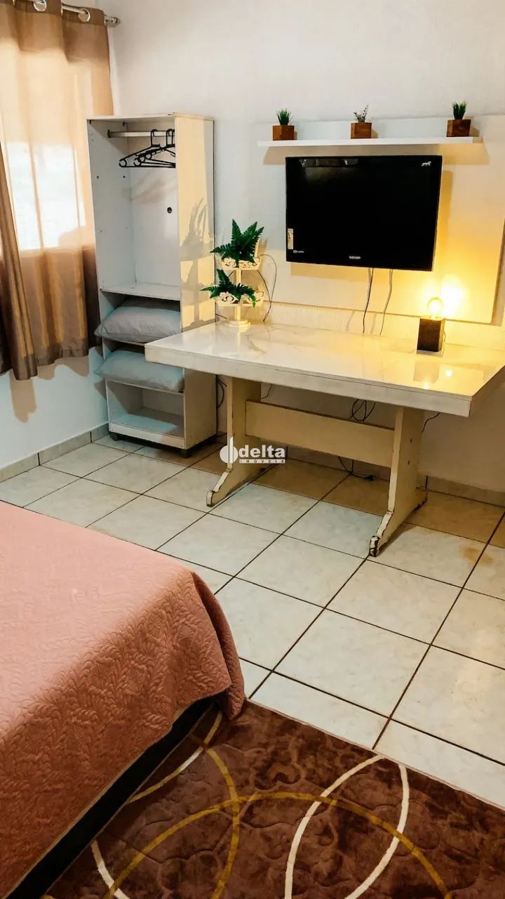 Chácara mobiliada disponível para locação e venda no bairro Chácaras Eldorado em Uberlândi - Foto 10