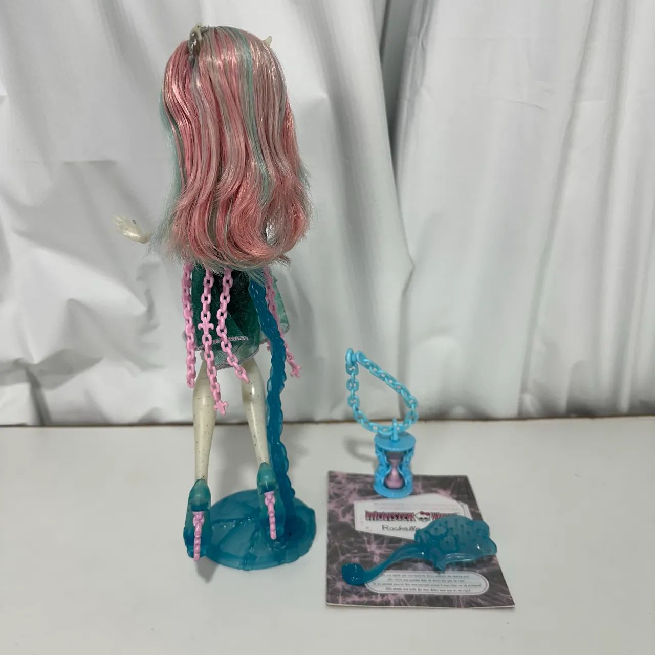 Boneca Rochelle Goyle Monster High Haunted Assombradas - Foto 3