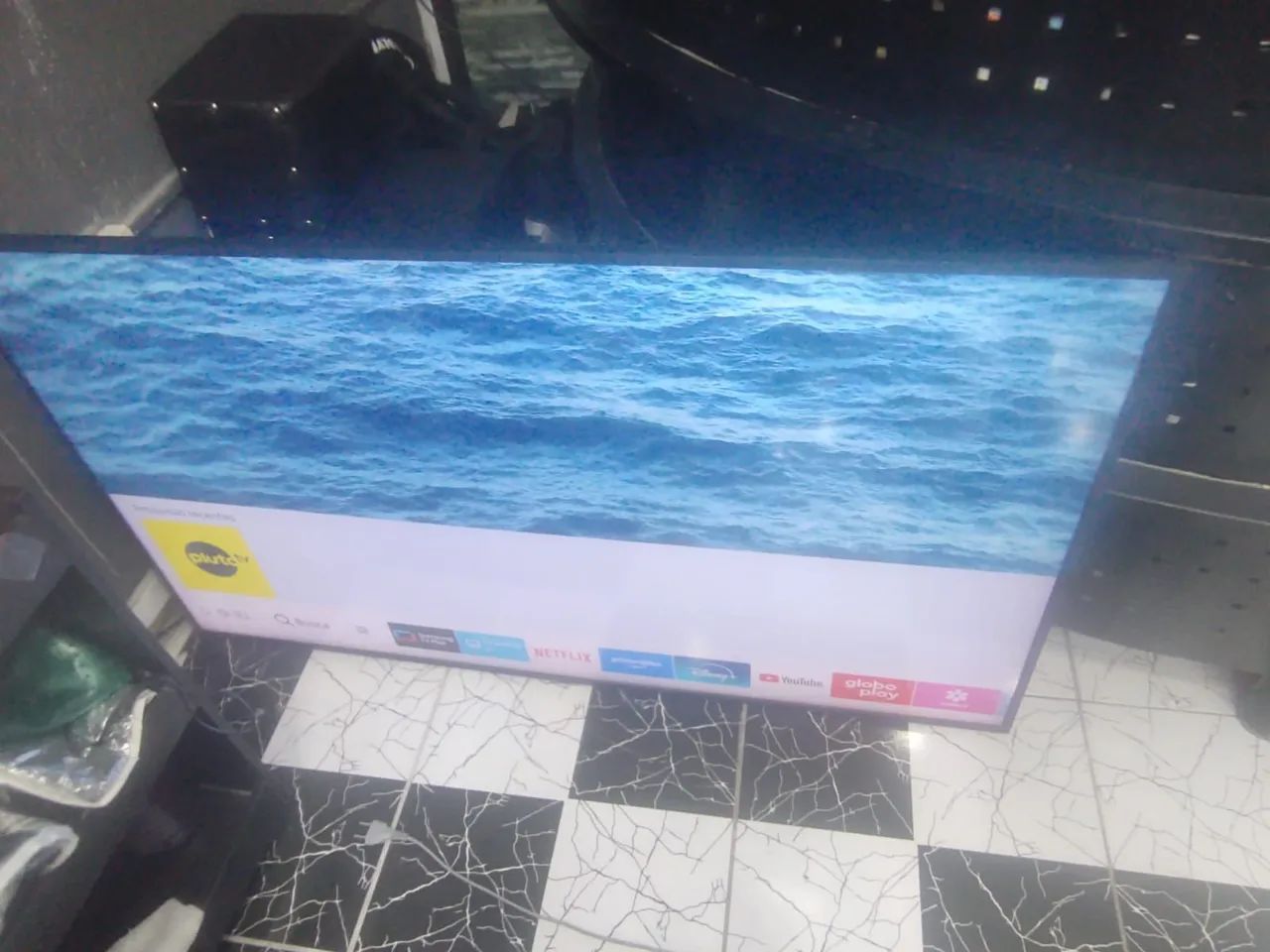 Vendo Smartv Samsung 50 polegadas 4k top de linha em estado de nova R$ 1650,00 - Foto 3