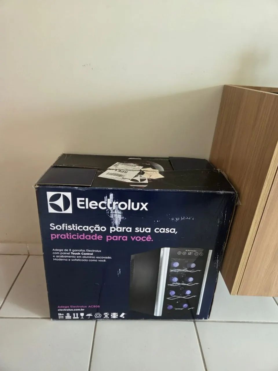 Adega de vinho nova