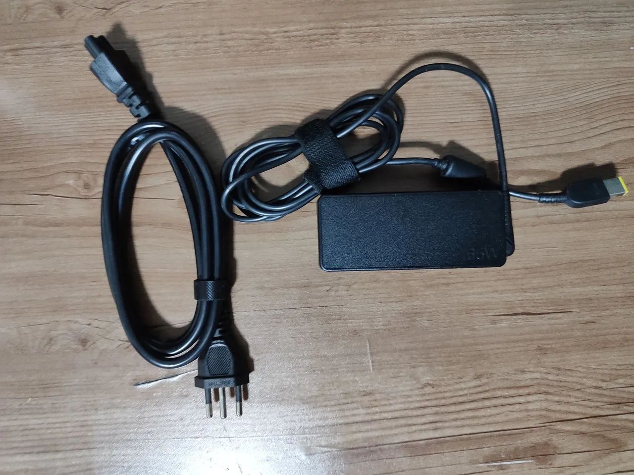Fonte Lenovo original 65W - ponta quadrada - Foto 3