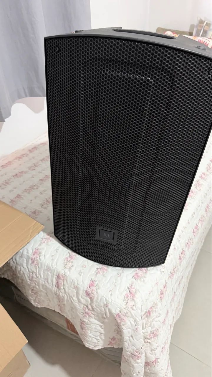 Caixas profissional Jbl max 12 ativas - Foto 4