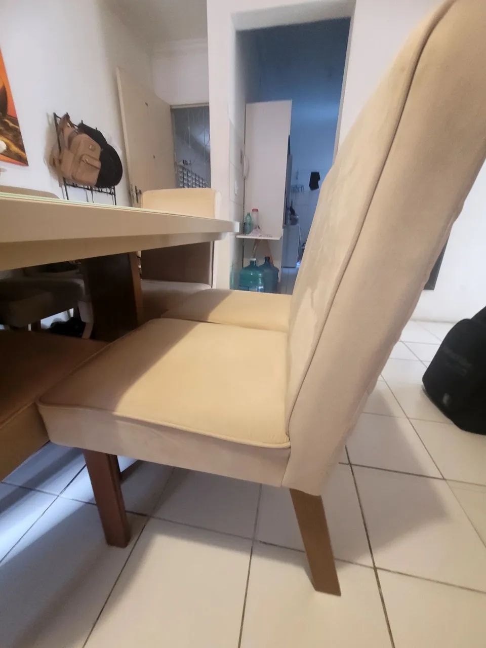 Vendo mesa de oito lugares c/4 cadeiras - Foto 5