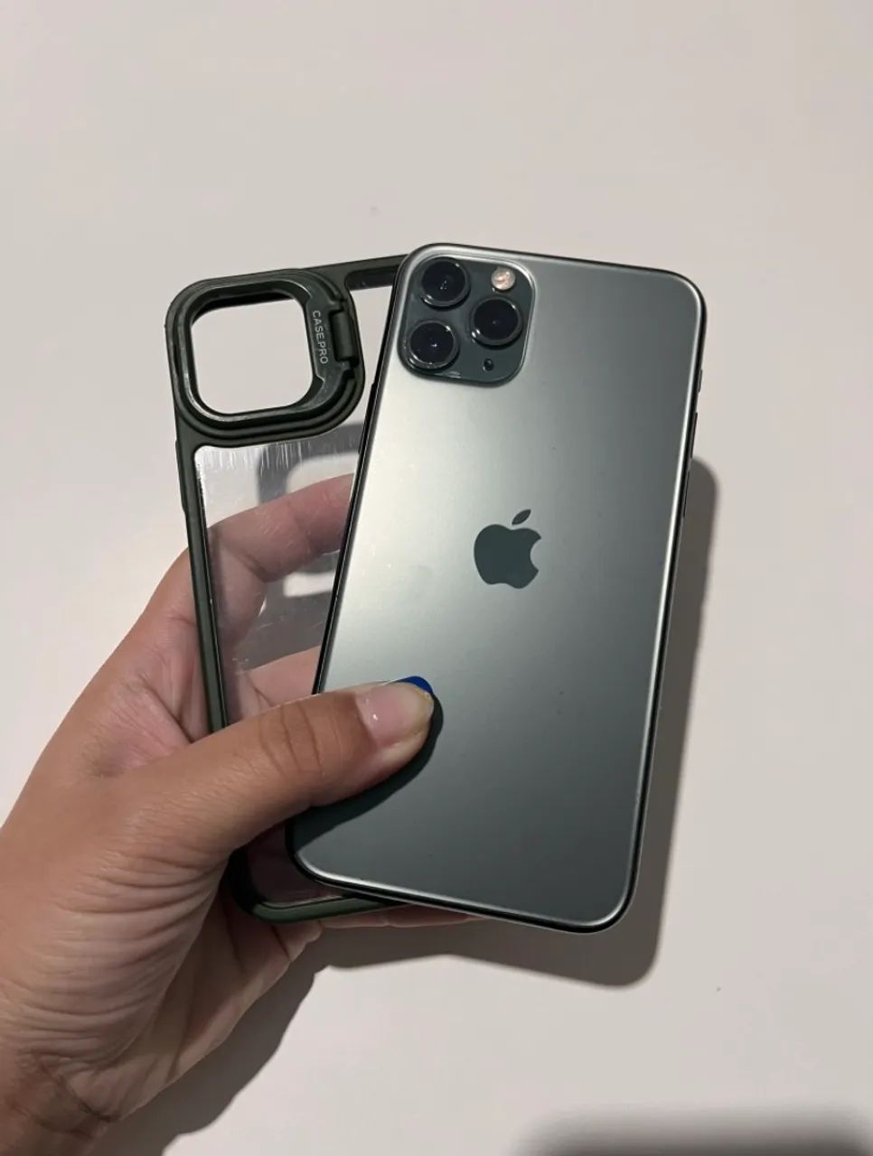iPhone 11 Pro - todo original - aceito cartão 