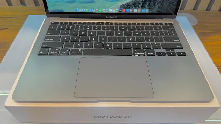 Apple MacBook Air A2337 M1 Bateria 96% de Saúde Com Caixa - Foto 3