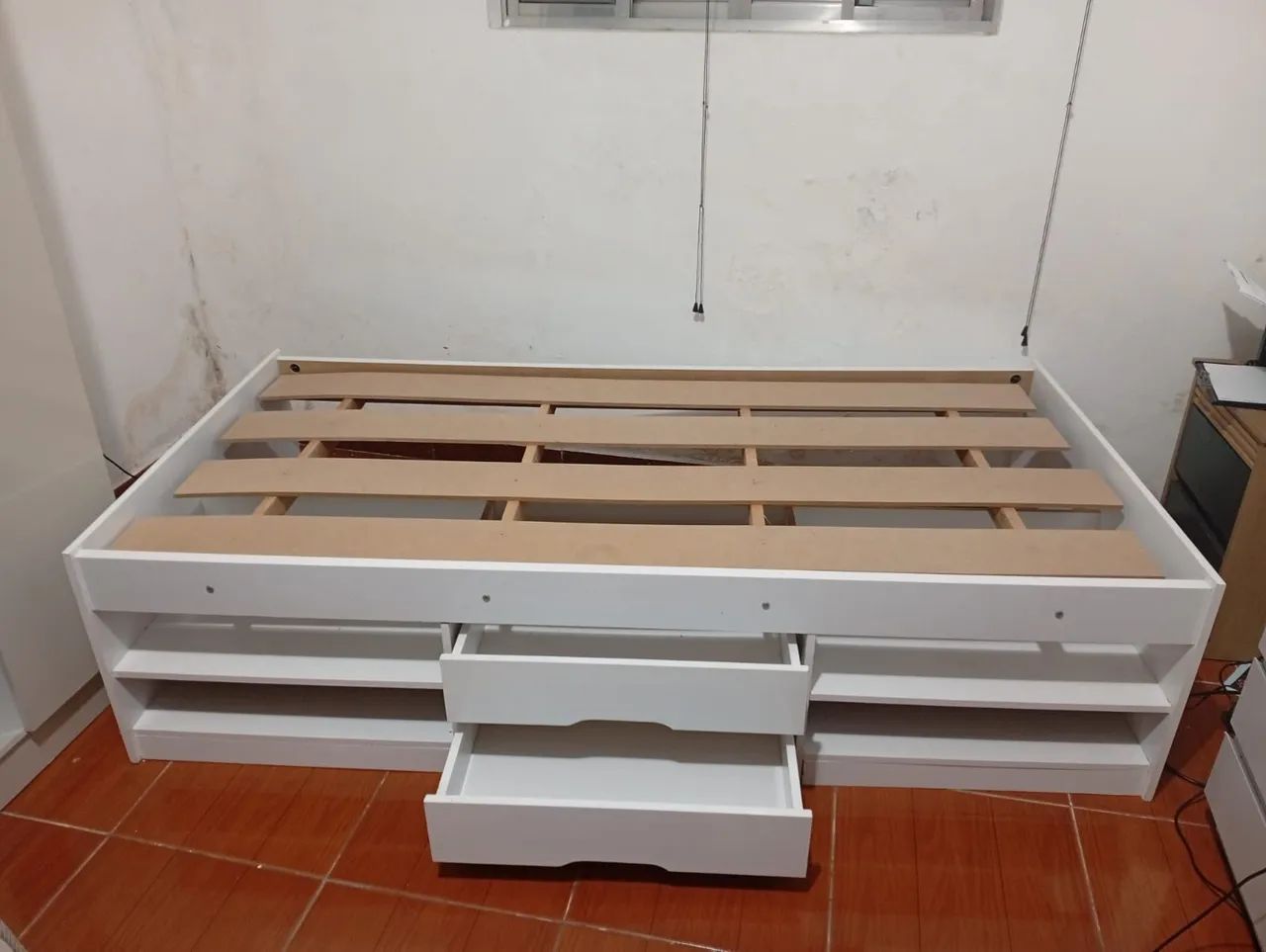 Cama com gavetas e prateleiras - Foto 2