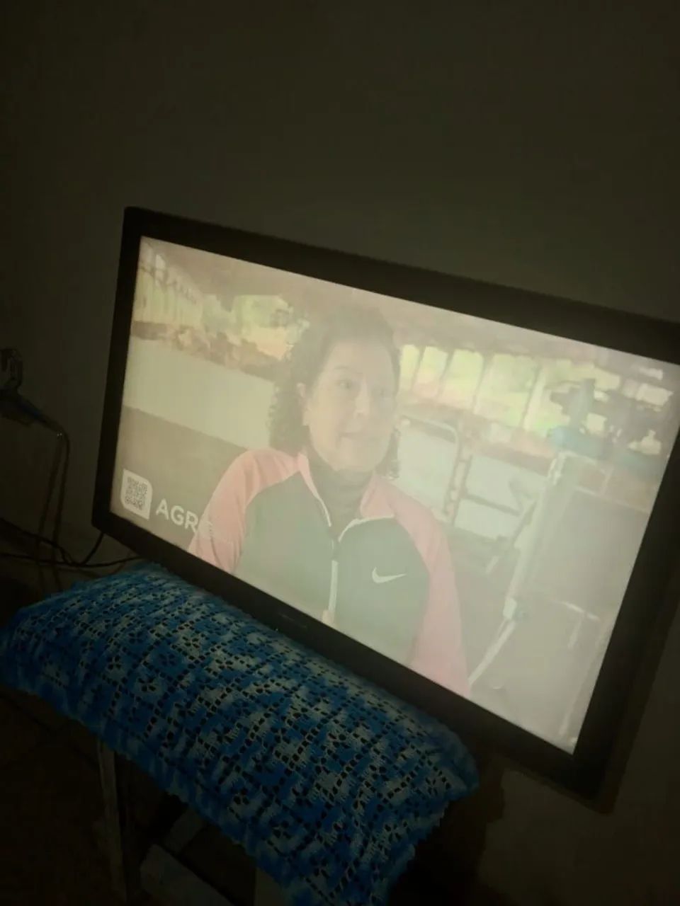 TV 43 POLEGADAS LED NÃO PRECISA DE CONVERSOR FUNCIONANDO PERFEITAMENTE LER DESCRIÇÕES TODA - Foto 3