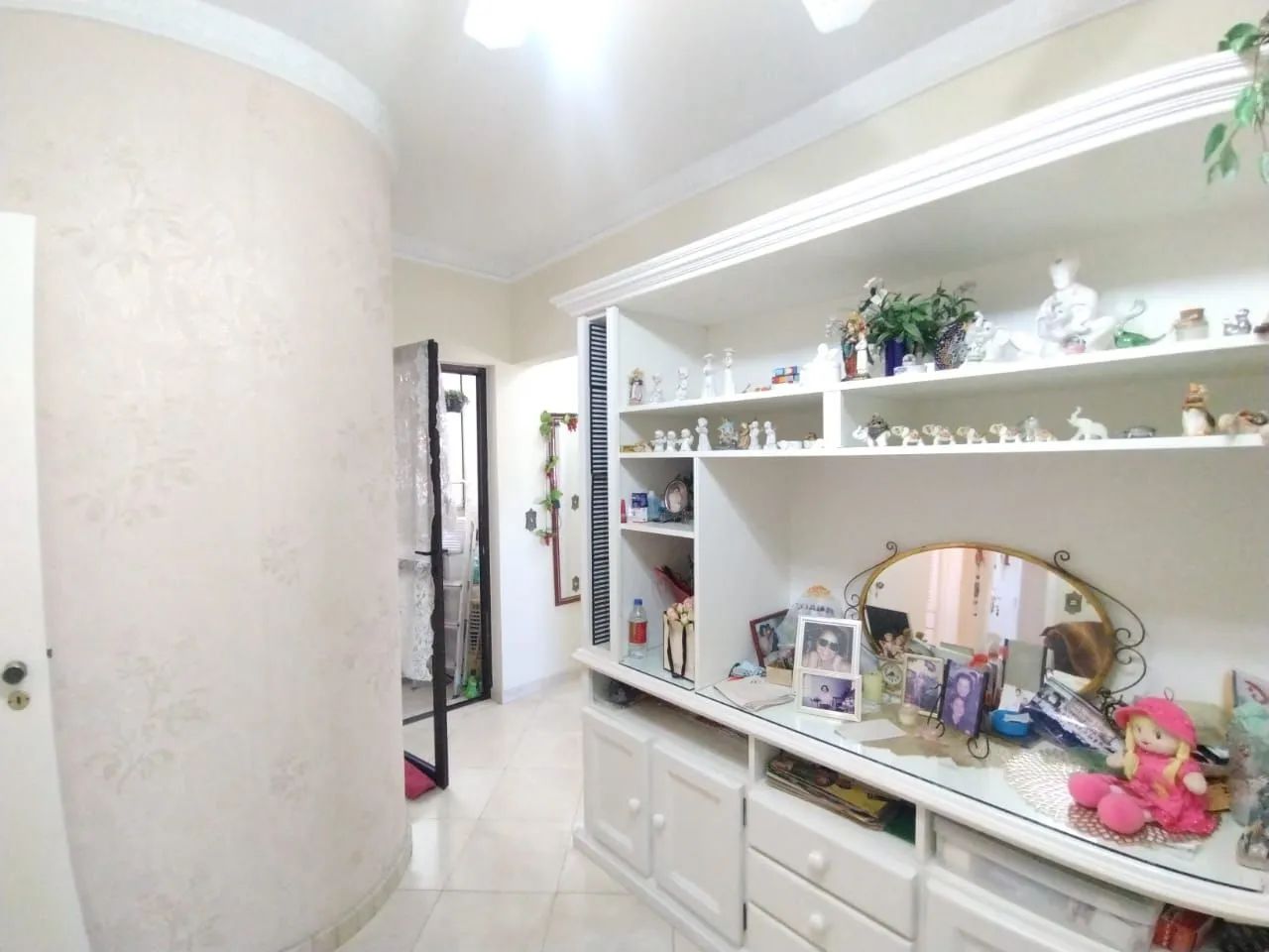 Apartamento à venda no Edifício Luiz Pessuti ? Amplitude, privacidade e excelente localiza - Foto 3