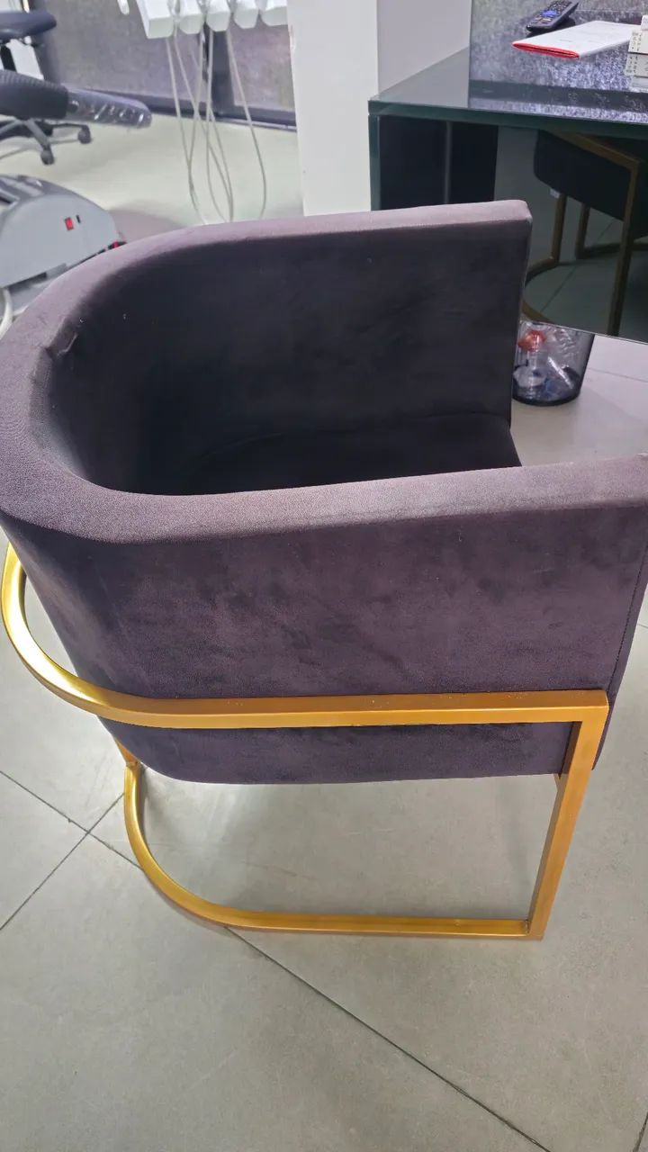 Poltrona em suede preto  - Foto 3