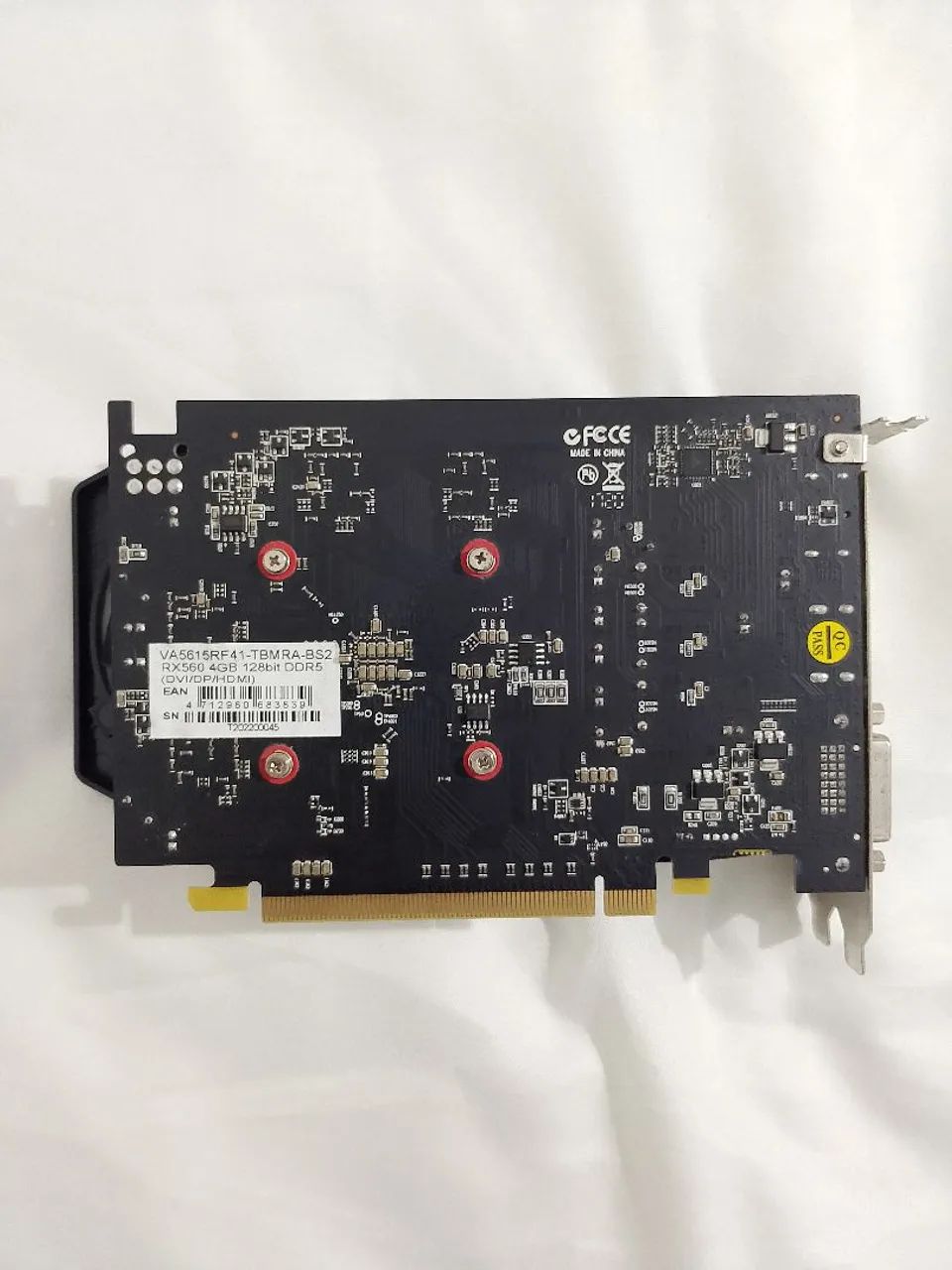Placa de vídeo RX 560 4 GB DDR5 com defeito  - Foto 3