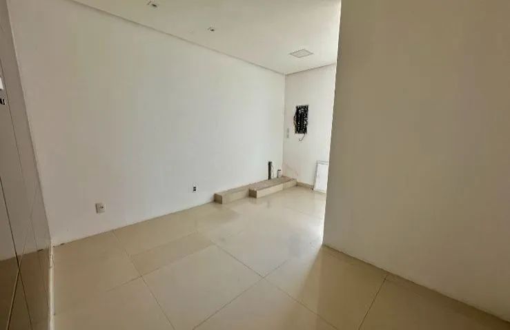 Prédio comercial, 680m², 18 salas, 6 vgs no bairro da Cidade Velha - Foto 2