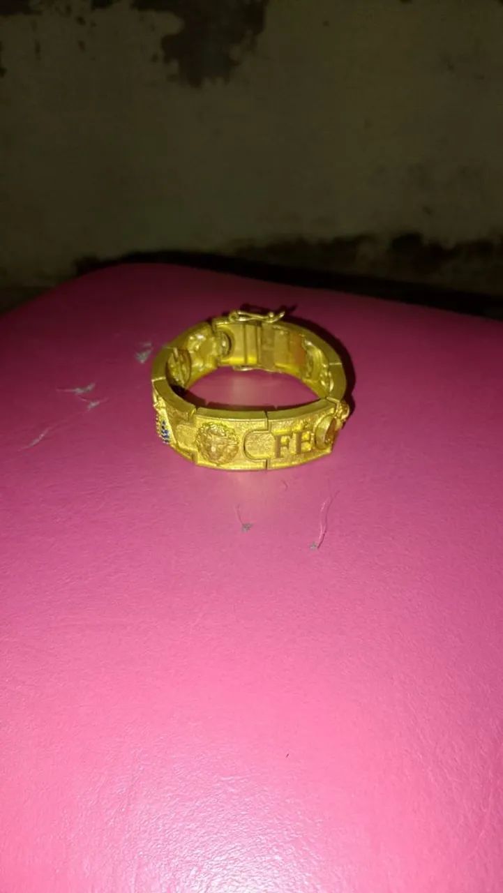 Vendo bracelete  de moeda antiga