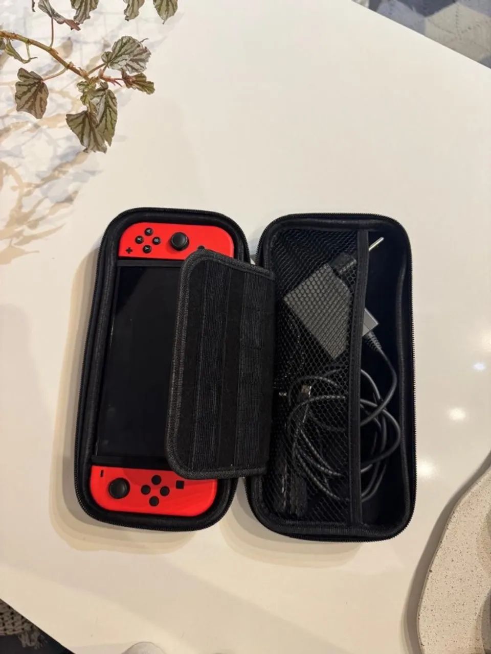 Nintendo Switch OLED  DESBLOQUEADO Vermelho/Azul + Estojo + Suporte + Carregador + Grips  - Foto 3