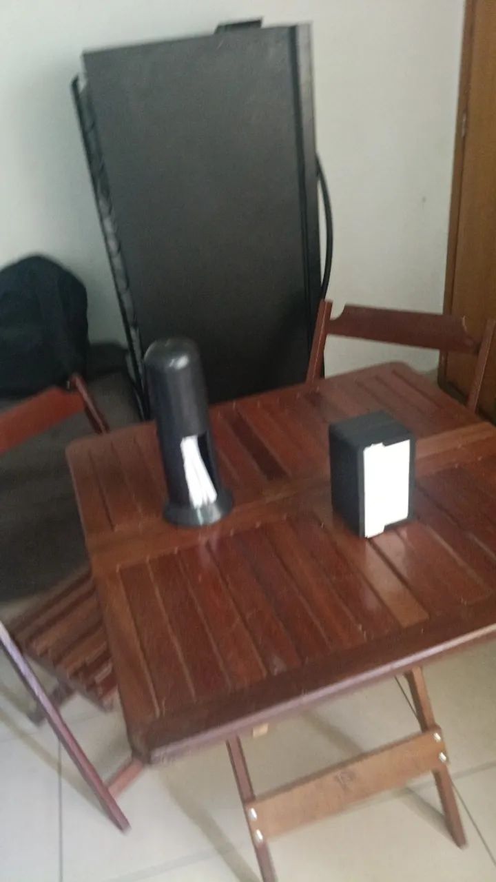 Mesa com 4 cadeiras  - Foto 5