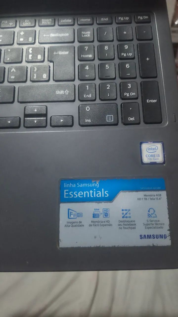Vendo Notebook Samsung Essentials