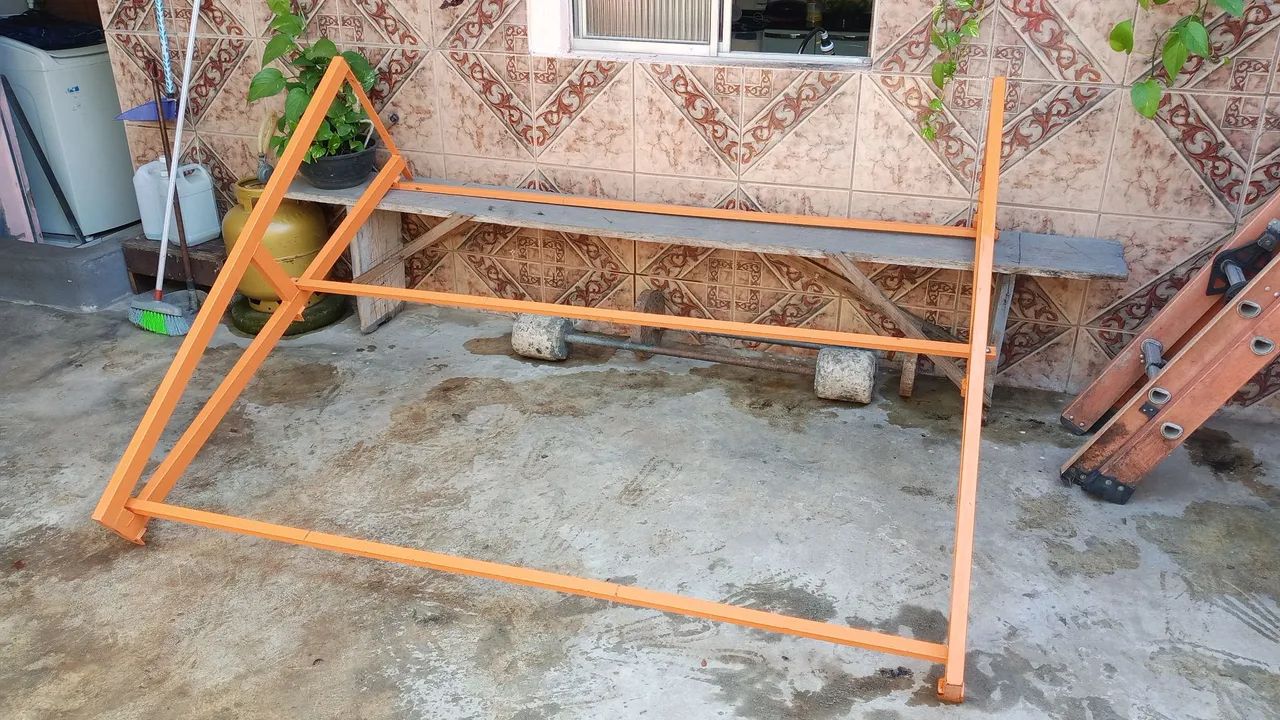 Estrutura metálica para toldo
