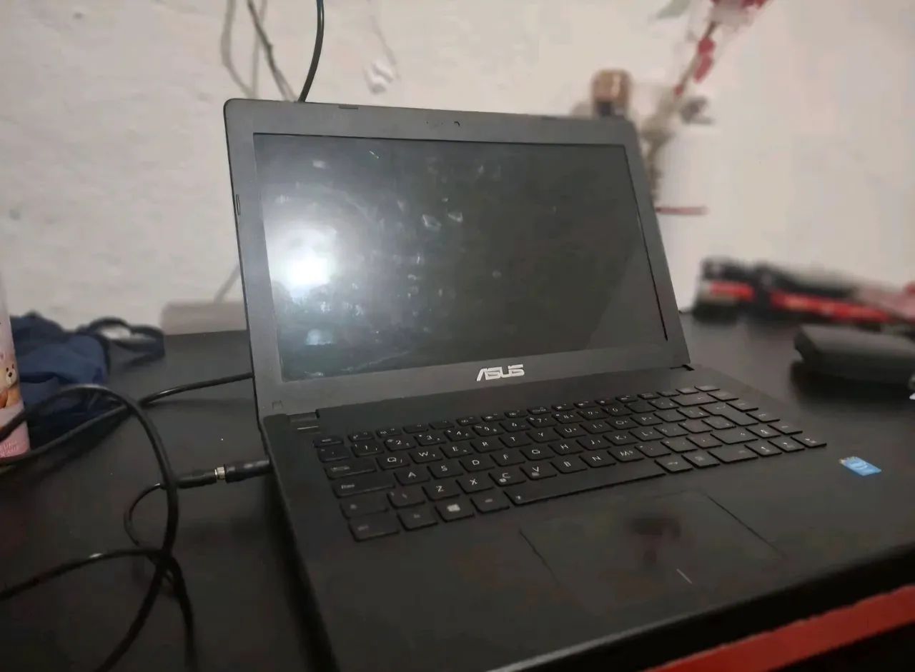Vendo Nootbook Asus - Foto 3