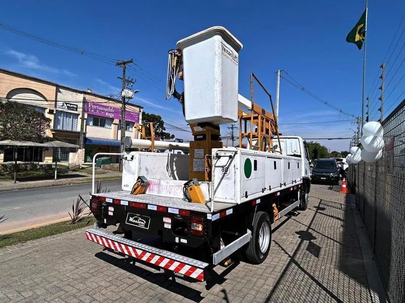ACCELO 815 COM CESTO AÉREO ELEVATÓRIO 13,5M - Foto 3